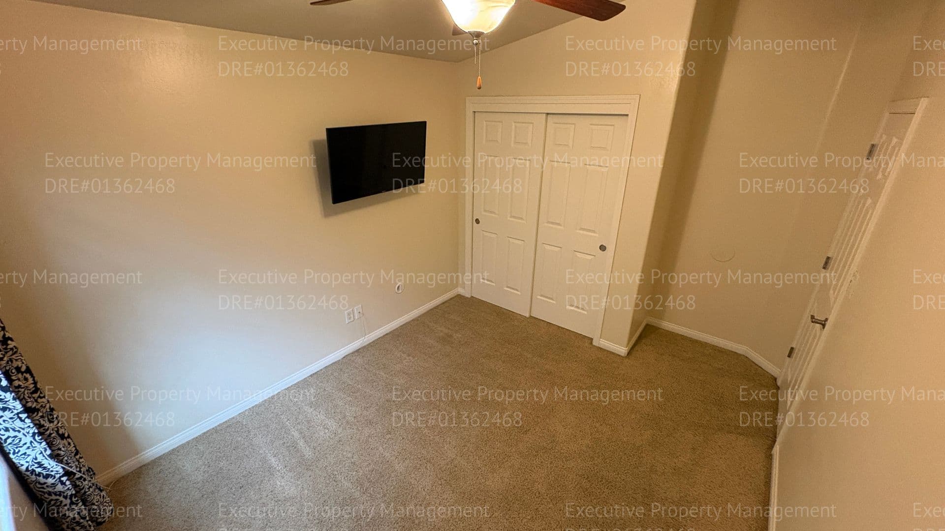 Bakersfield House: 13306 Cheyenne Mountain Dr
