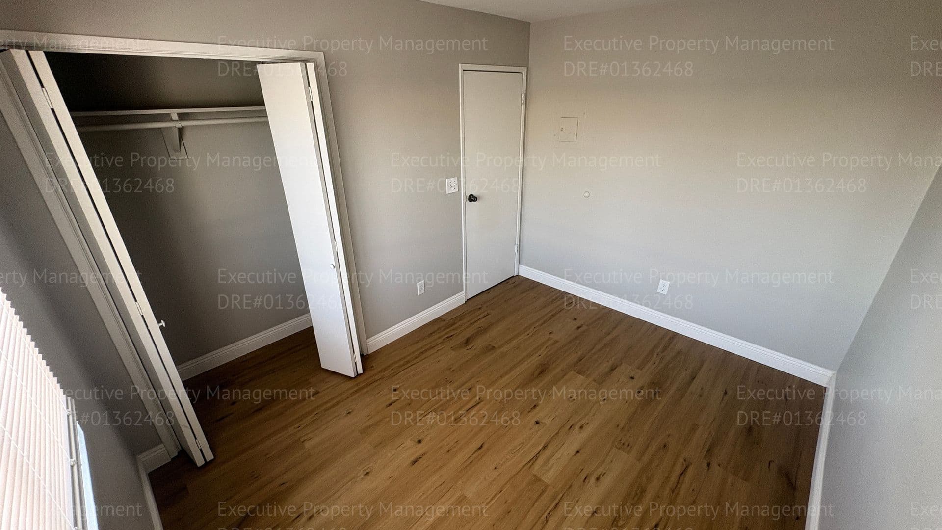 Bakersfield Apartment: 3604 Panama Ln