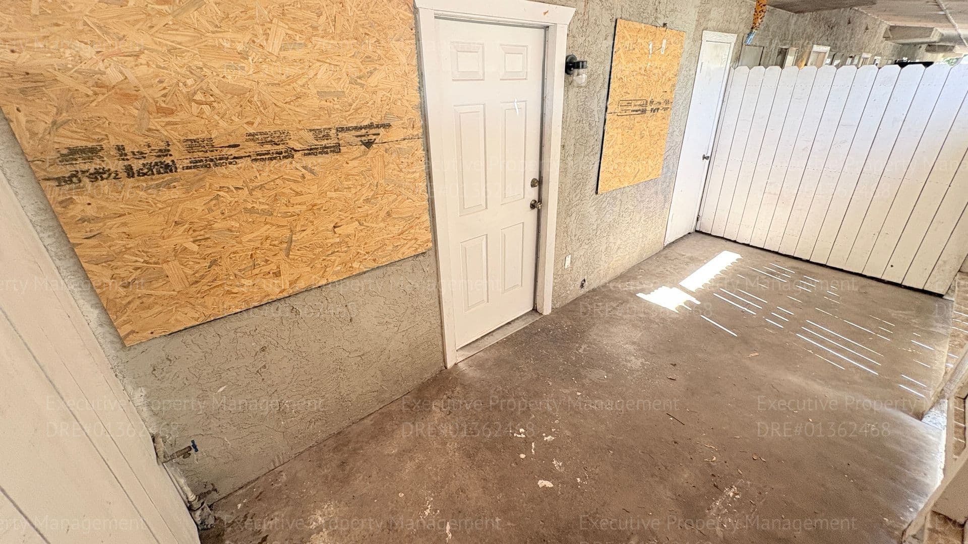 Bakersfield Apartment: 2909 S. Chester Ave