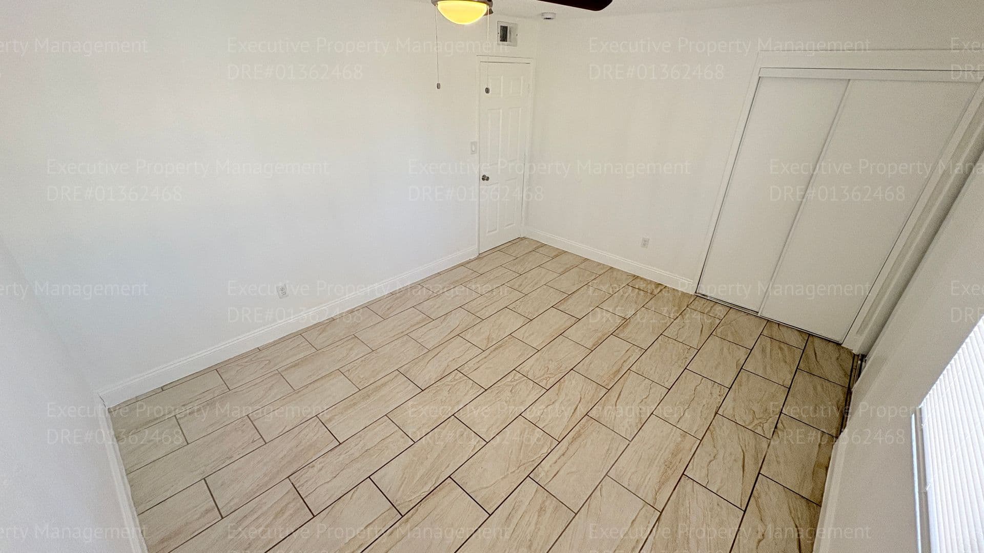 Bakersfield Apartment: 2909 S. Chester Ave