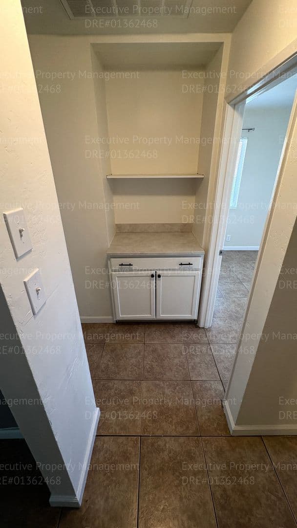 Bakersfield House: 125 Madison St