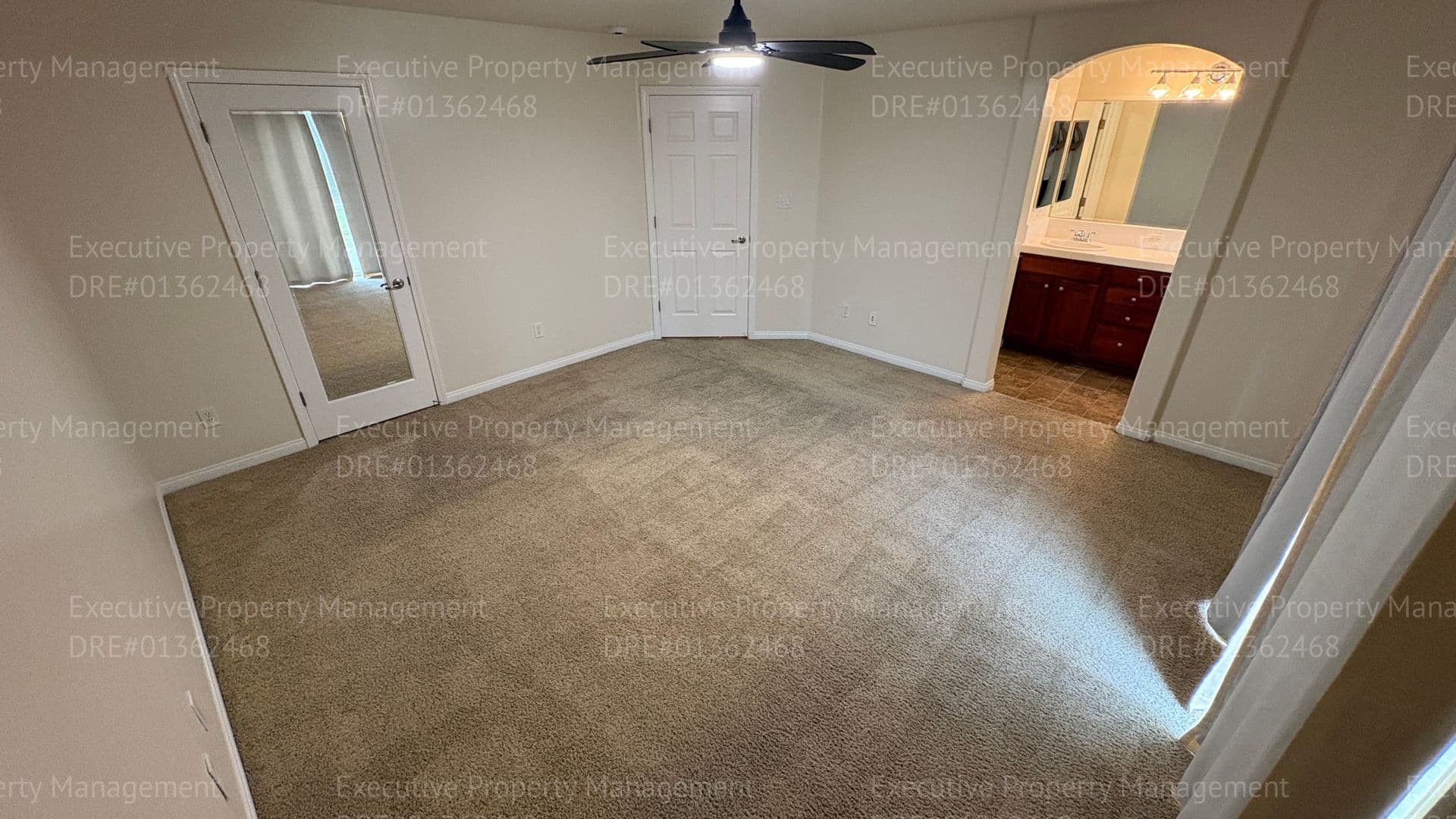 Bakersfield House: 13306 Cheyenne Mountain Dr