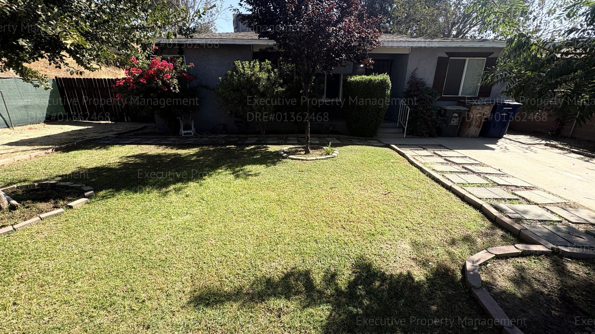 Bakersfield House: 125 Madison St