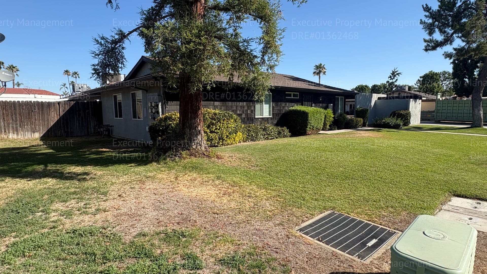 Bakersfield Apartment: 709 Deseret Way