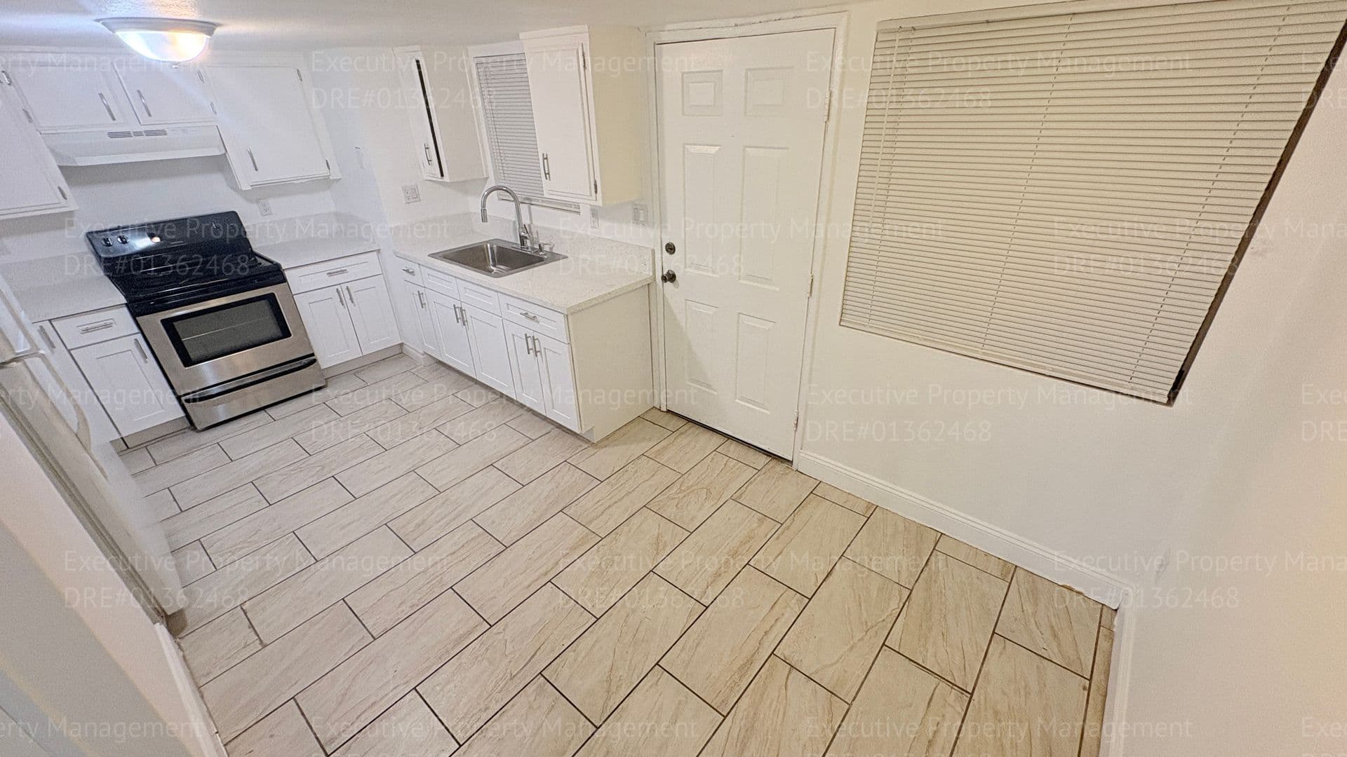 Bakersfield Apartment: 2909 S. Chester Ave