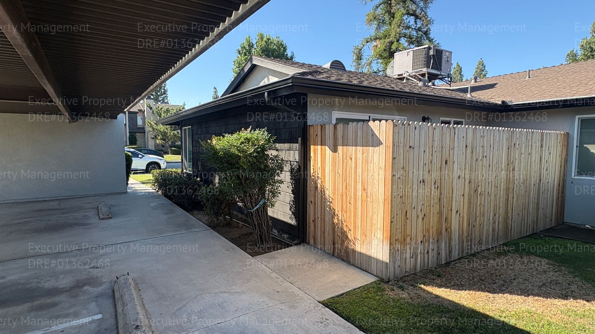 Bakersfield Apartment: 709 Deseret Way