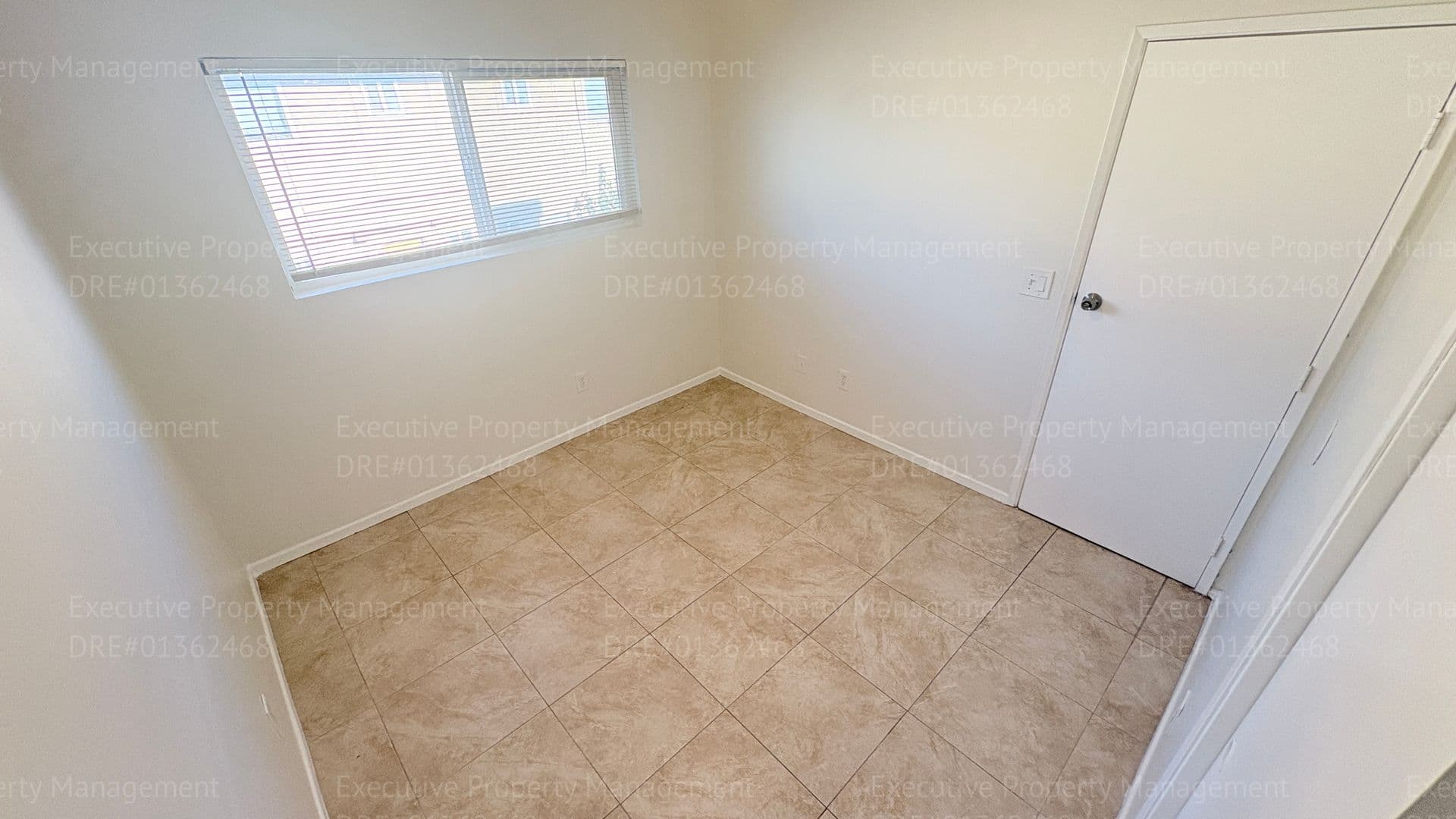 Bakersfield Apartment: 1405 Pacific St