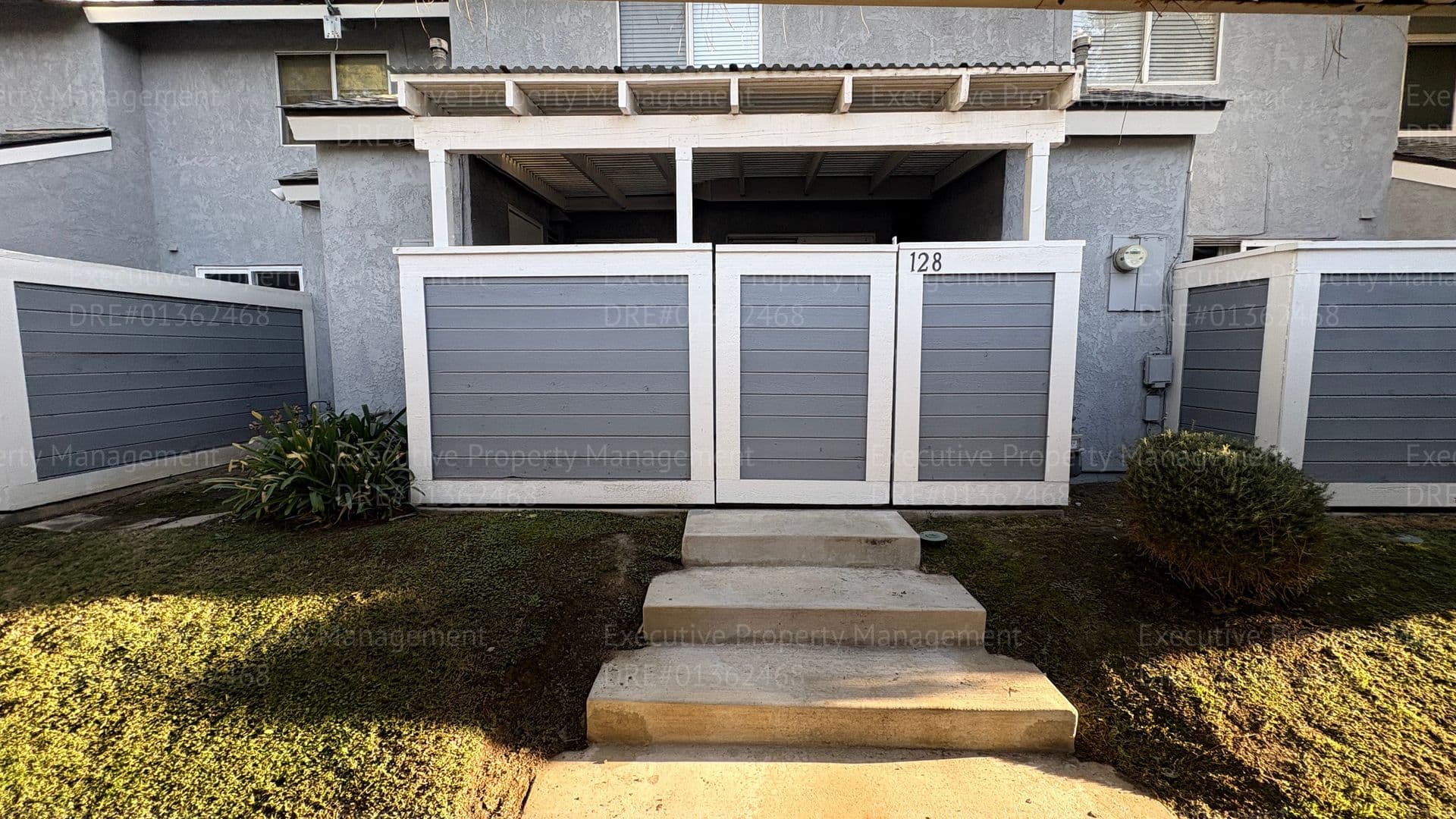 Bakersfield Townhome: 2600 Brookside Dr #128