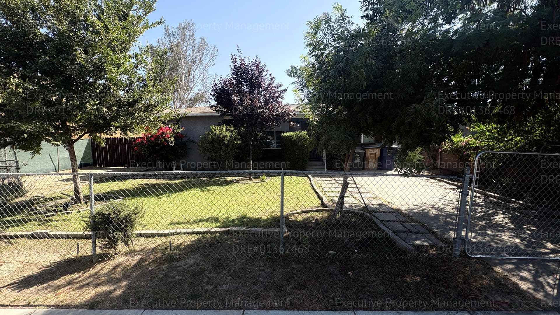 Bakersfield House: 125 Madison St