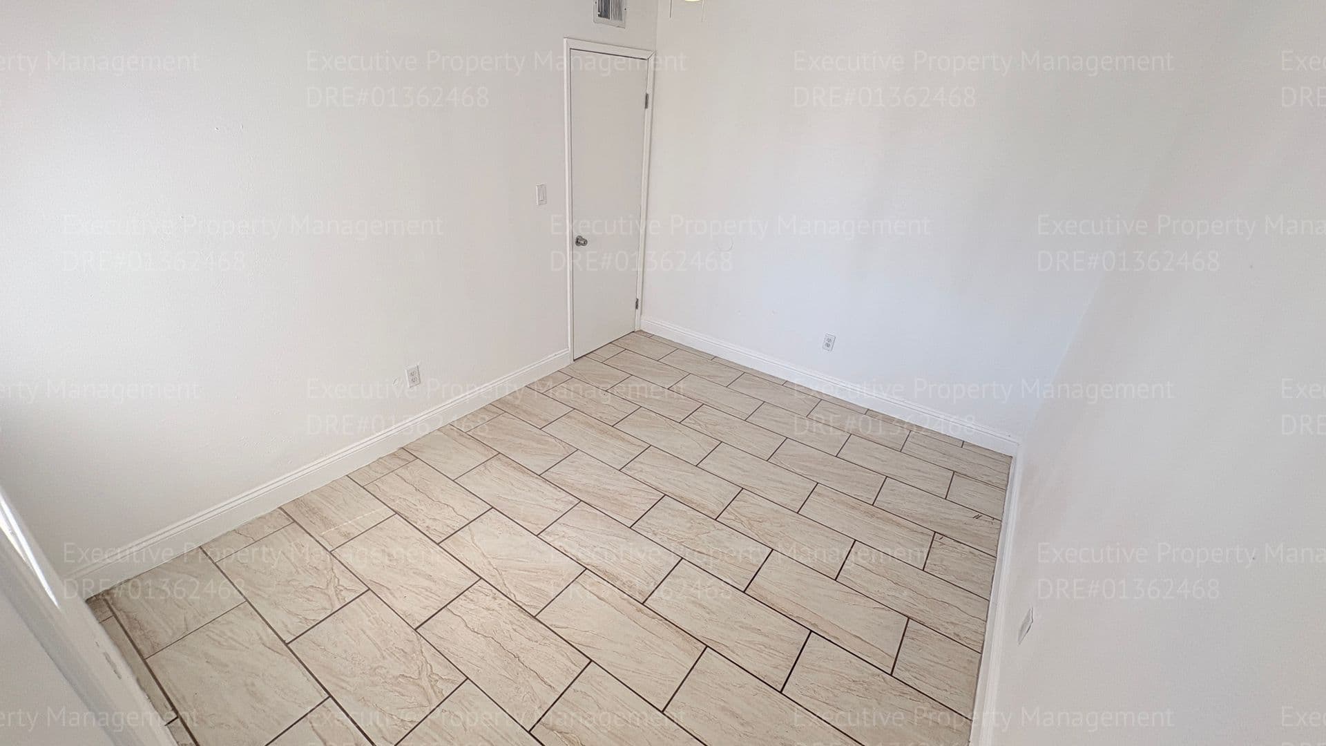 Bakersfield Apartment: 2909 S. Chester Ave