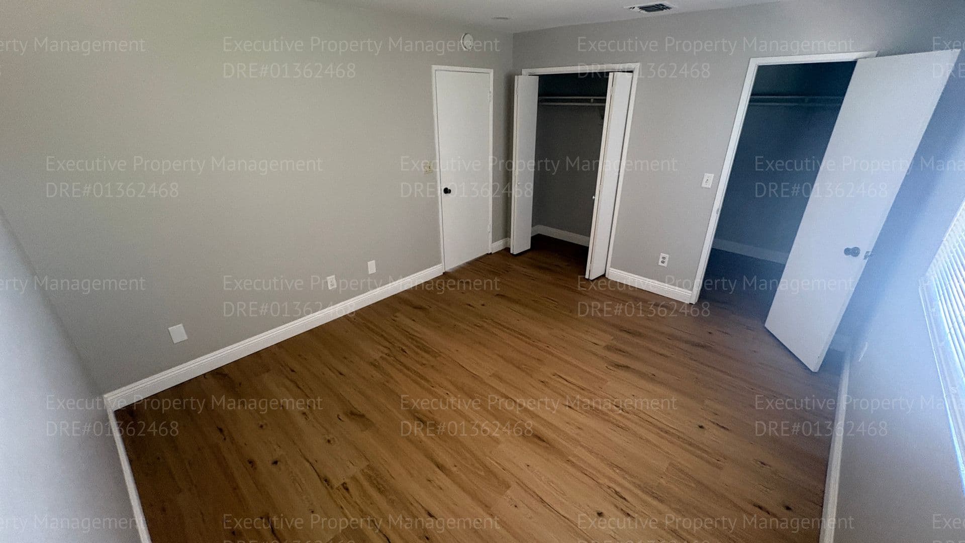 Bakersfield Apartment: 3604 Panama Ln