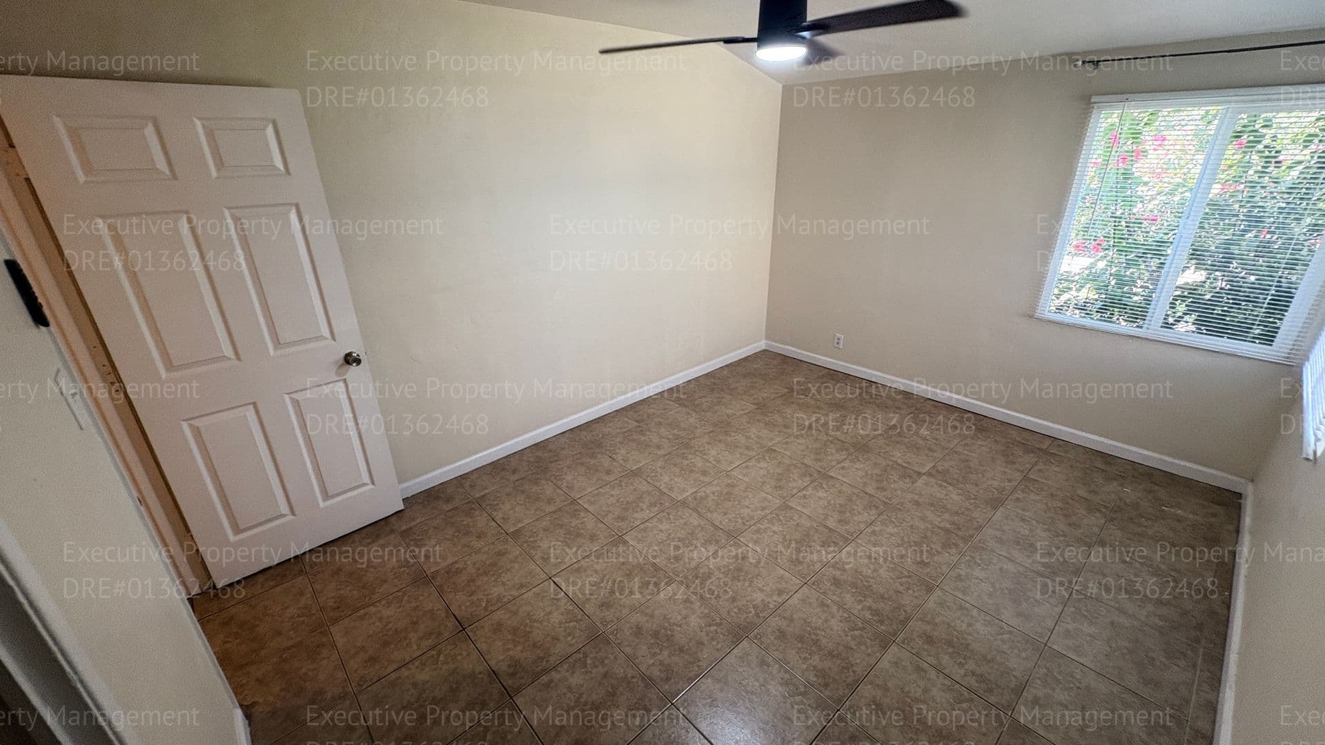 Bakersfield House: 125 Madison St
