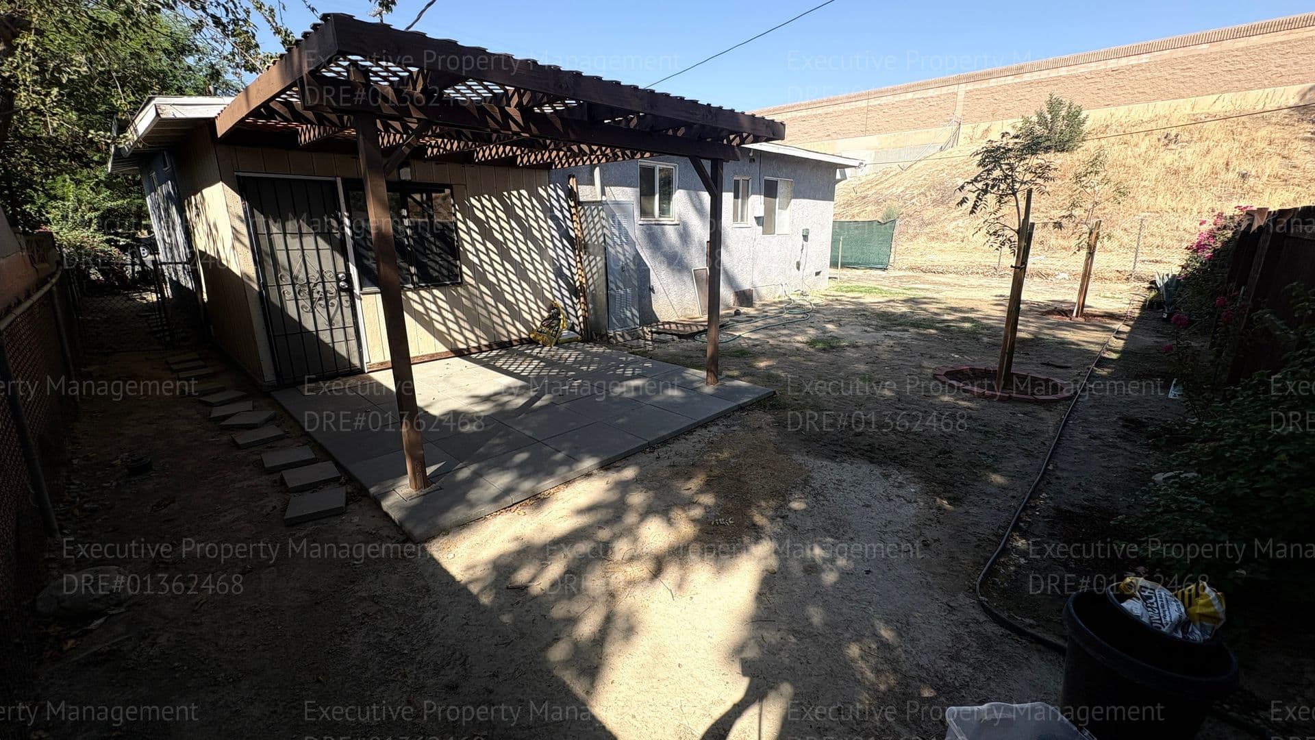 Bakersfield House: 125 Madison St
