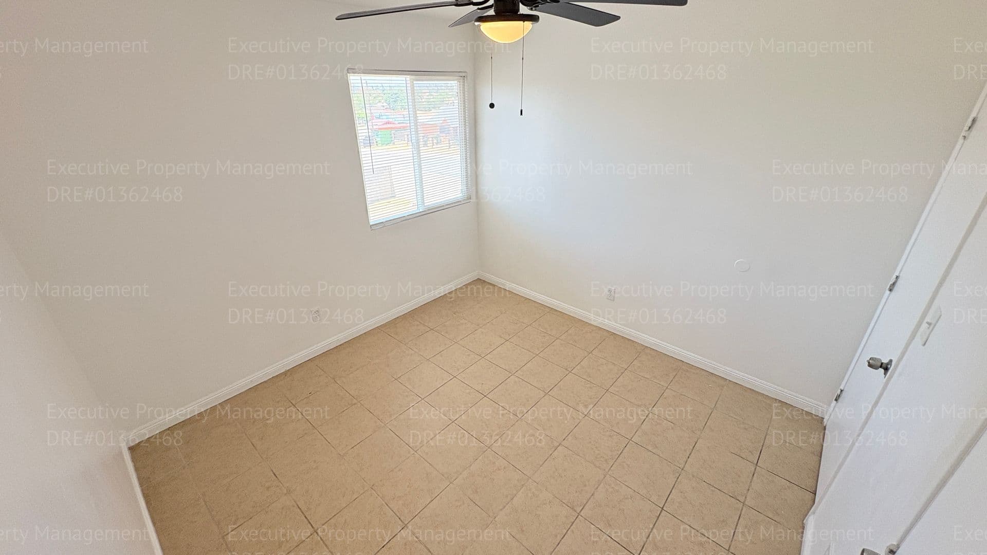 Bakersfield Apartment: 1303 Bernard St.