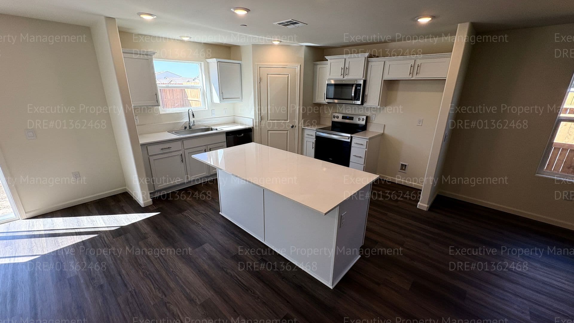 Bakersfield House: 9127 Dresden Dolls Dr