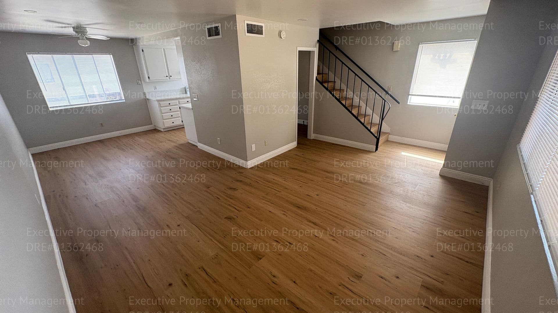 Bakersfield Apartment: 3604 Panama Ln