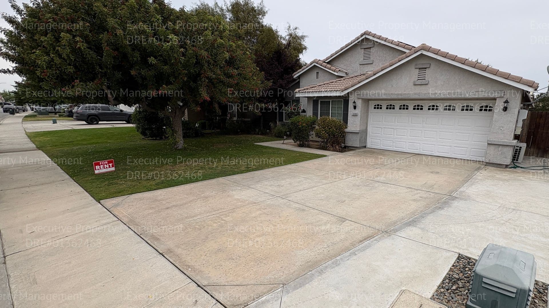 Bakersfield House: 13306 Cheyenne Mountain Dr