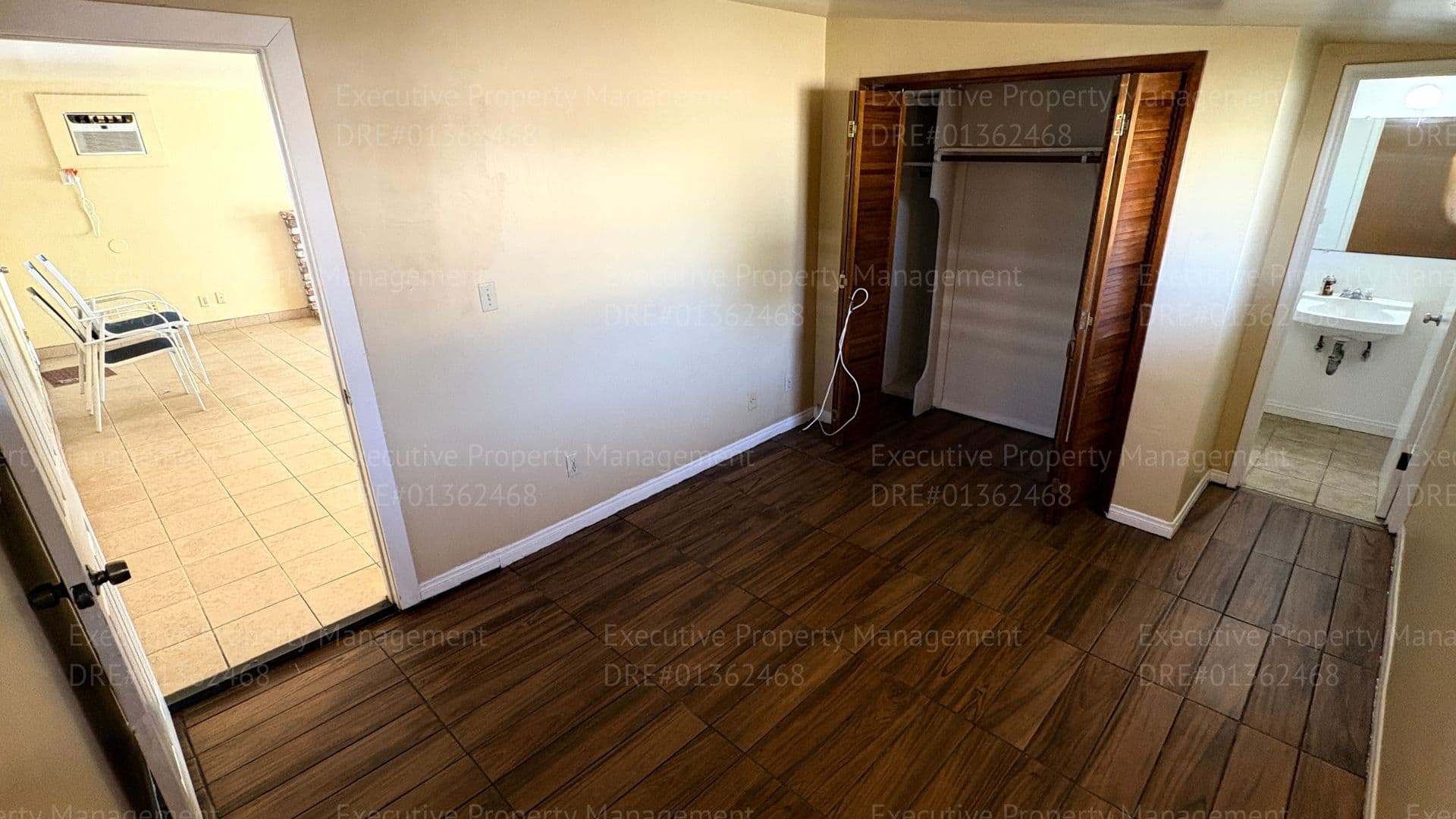 Bakersfield Apartment: 2115 Lester St