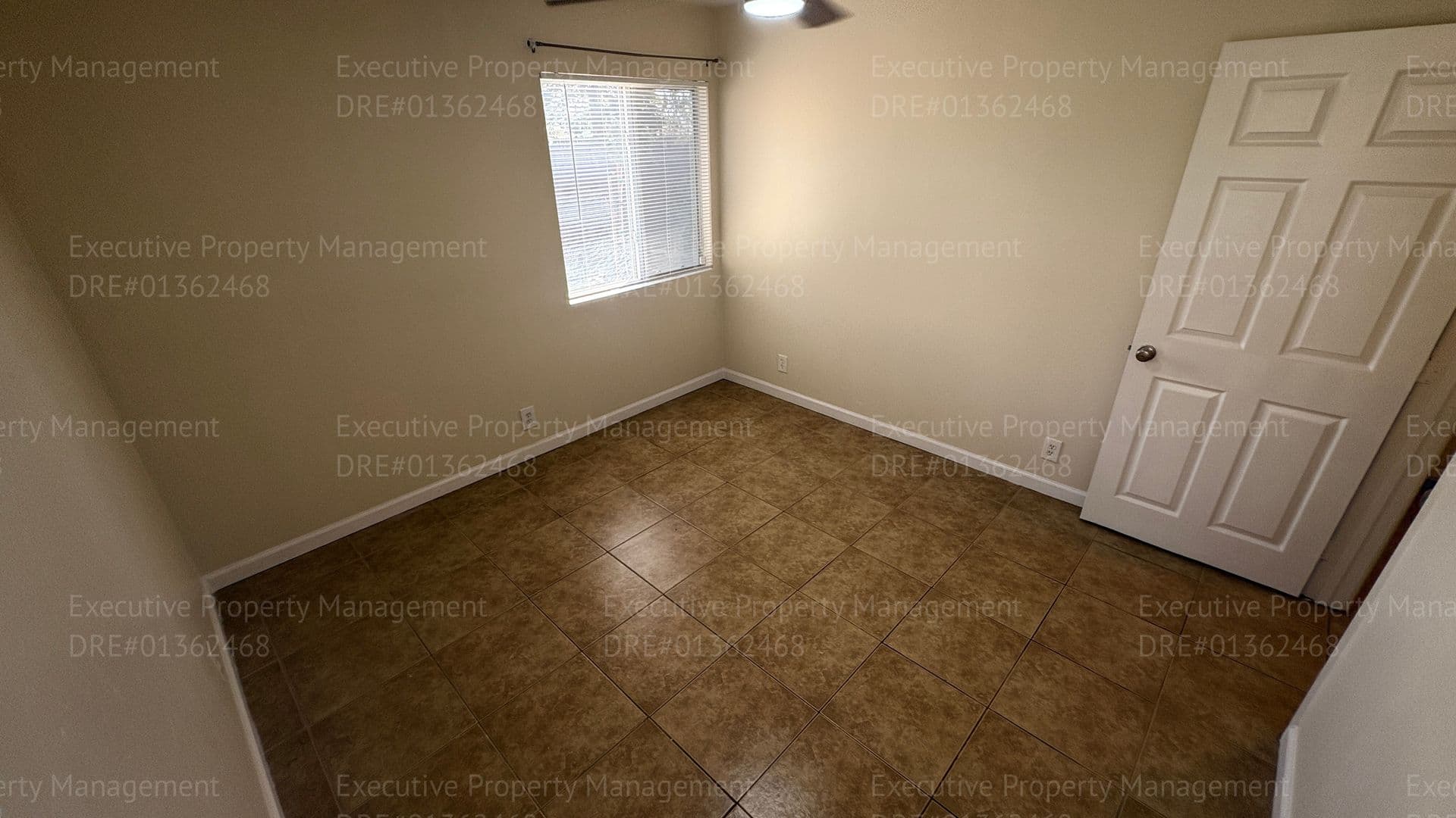 Bakersfield House: 125 Madison St