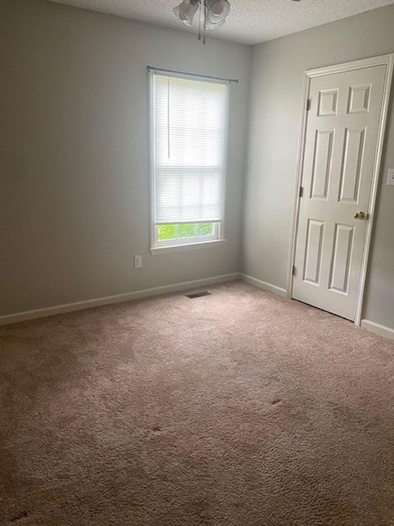 Pikeville House: 105 Labonte Dr