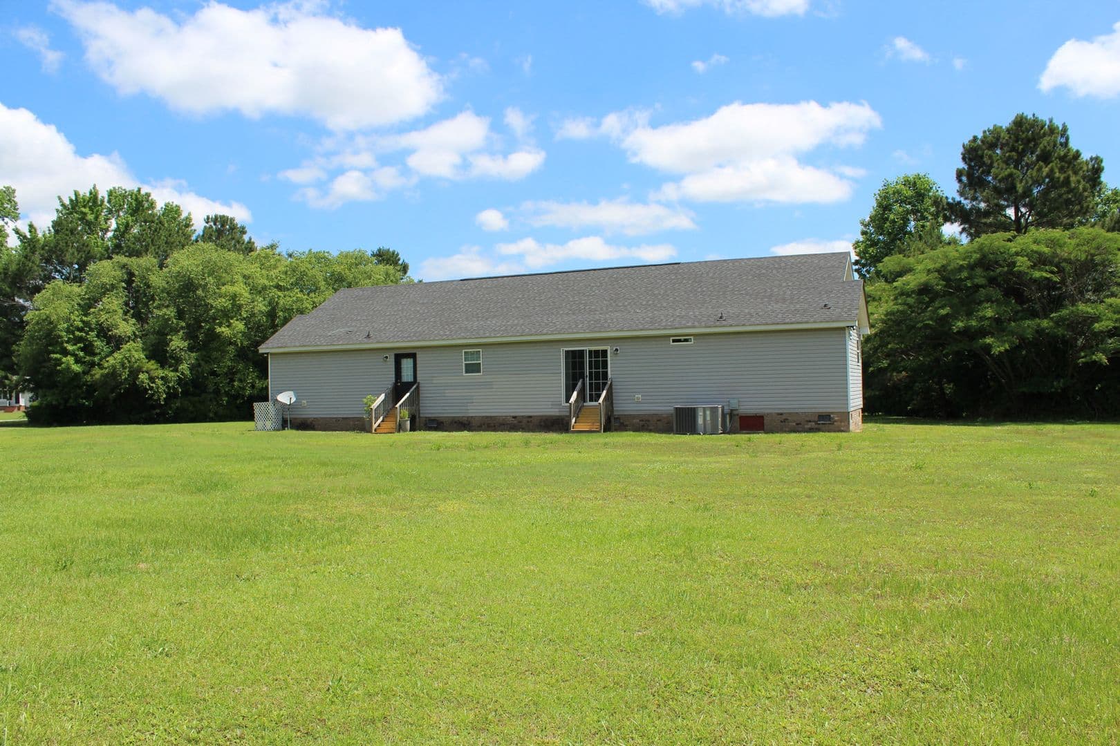 Goldsboro House: 110 Fisher Drive