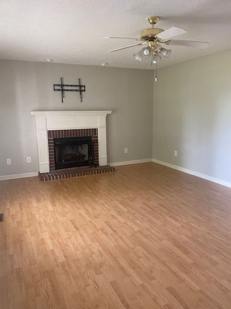 Pikeville House: 105 Labonte Dr