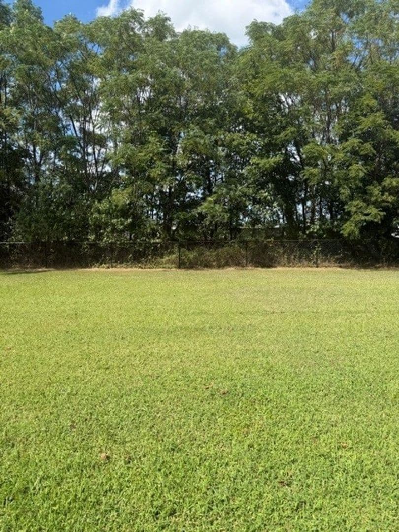 Goldsboro House: 207 Waverly Dr