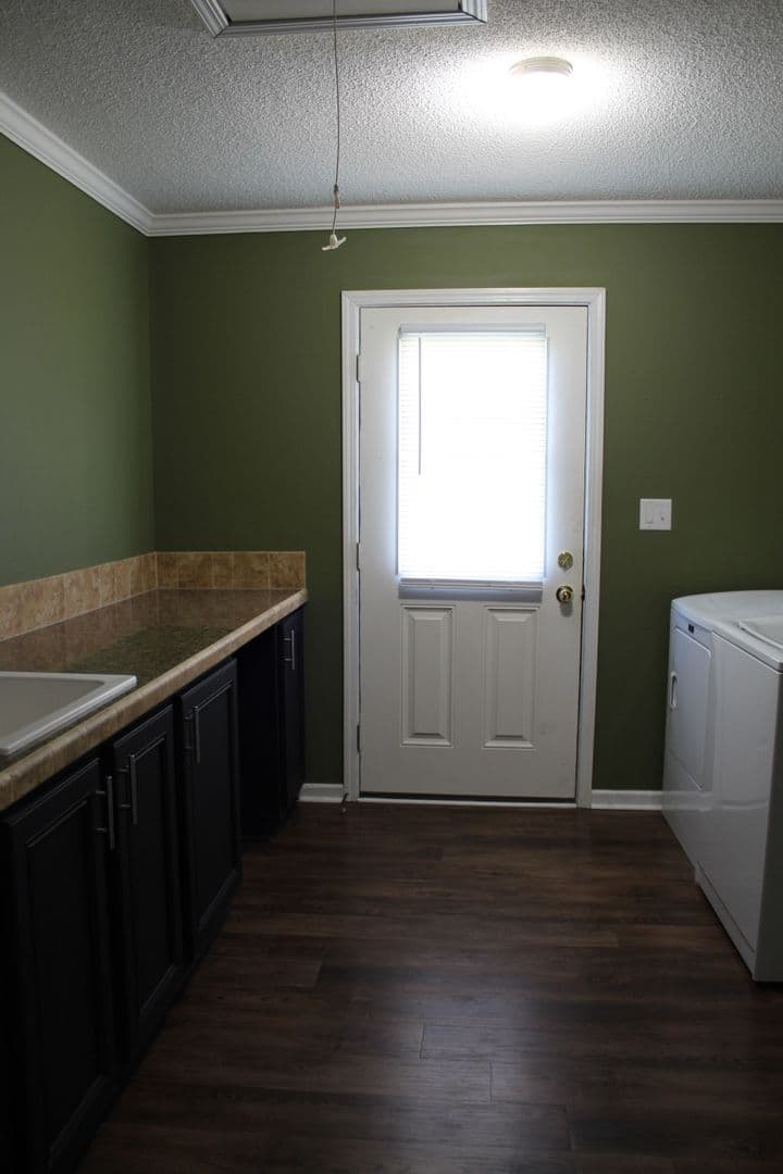 Goldsboro House: 110 Fisher Drive