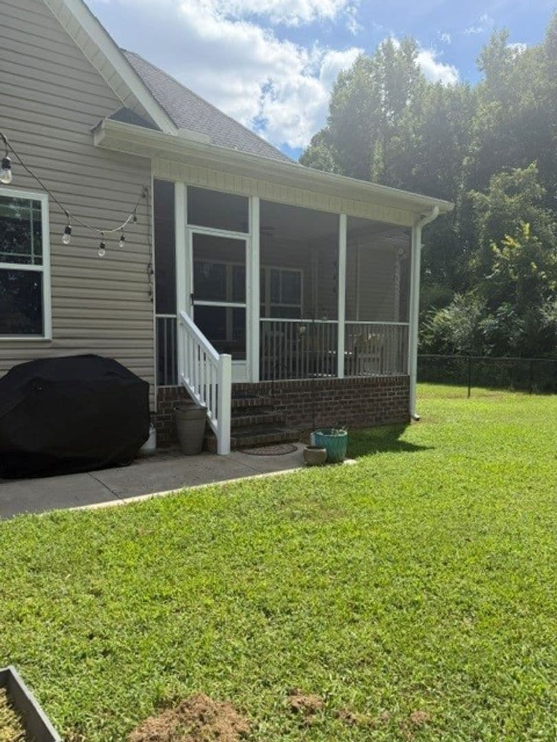 Goldsboro House: 207 Waverly Dr