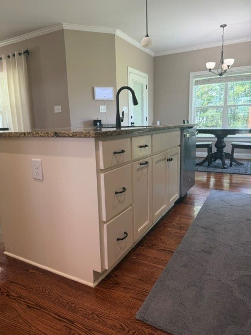 Goldsboro House: 207 Waverly Dr