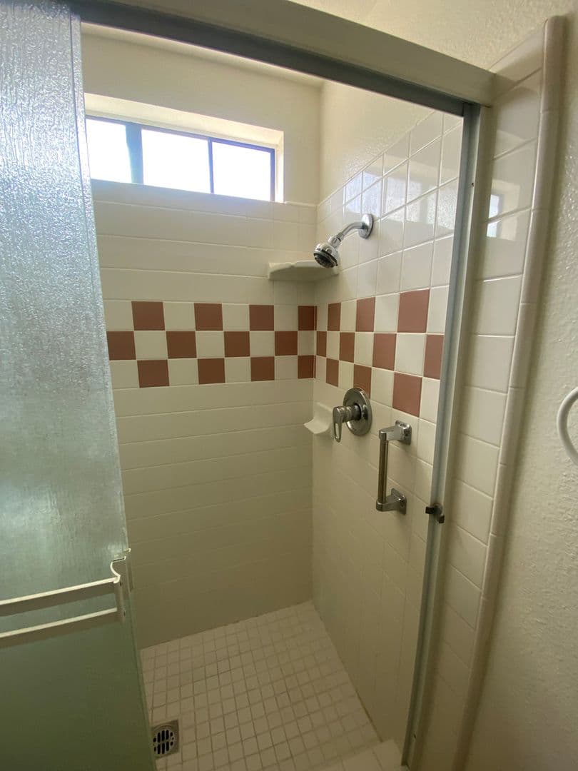 Camarillo House: 34110 Village 34