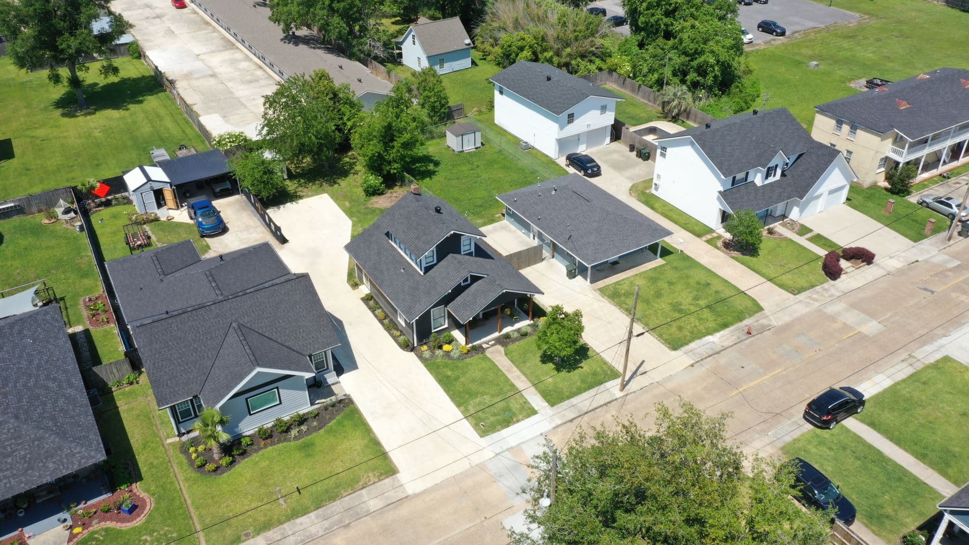 Lake Charles House: 705 Clarence Street