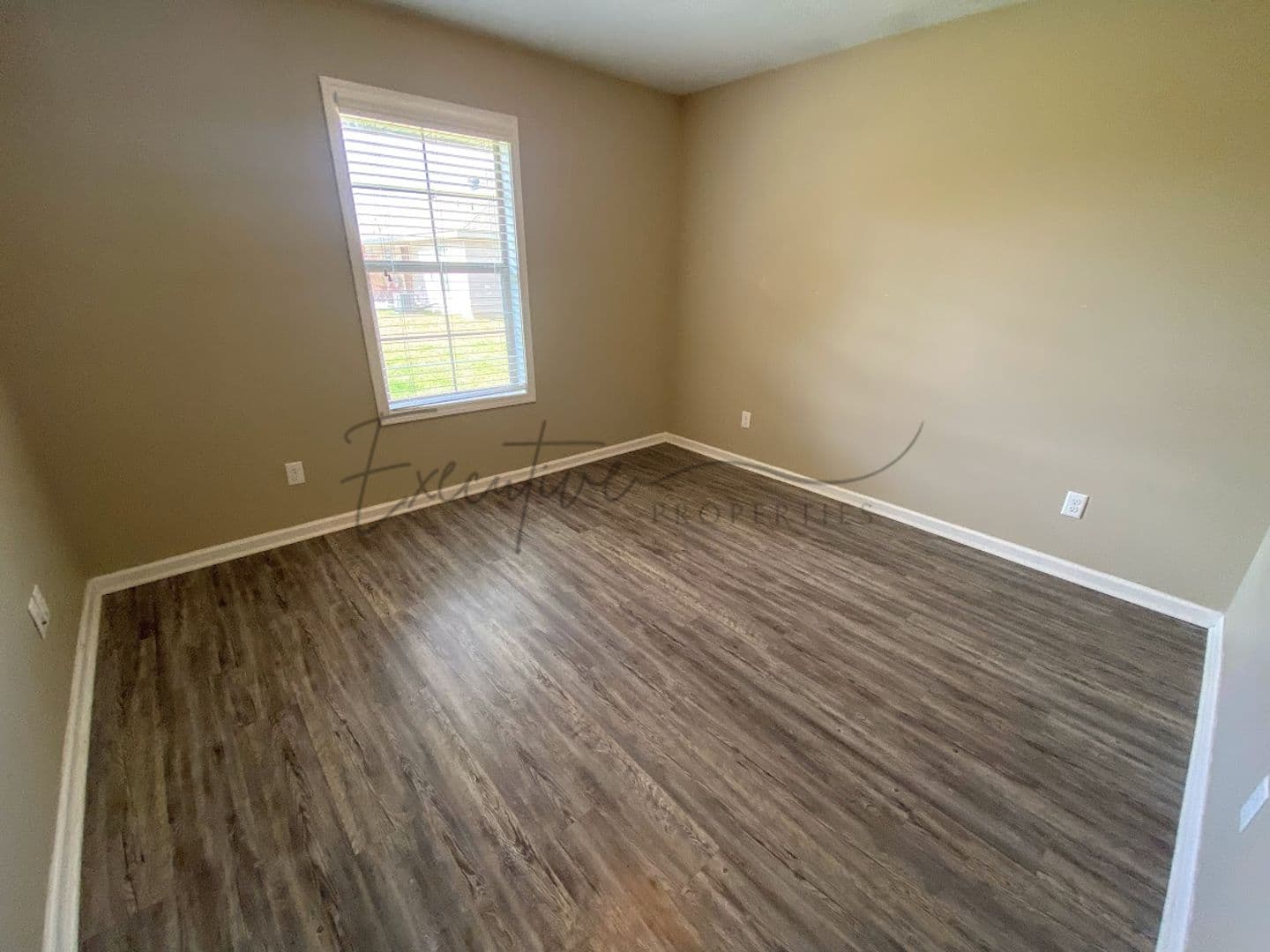 Iowa Apartment: 204 South Welty Avenue
