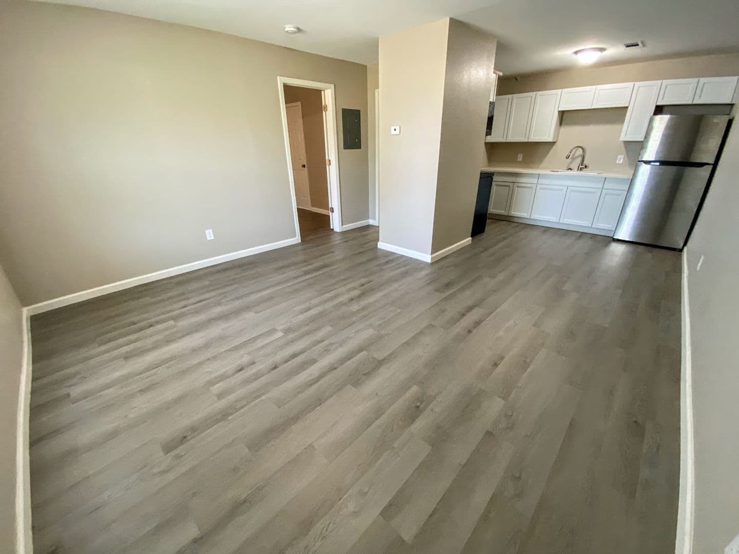 Westlake Apartment: 909 Wilder Street - 4