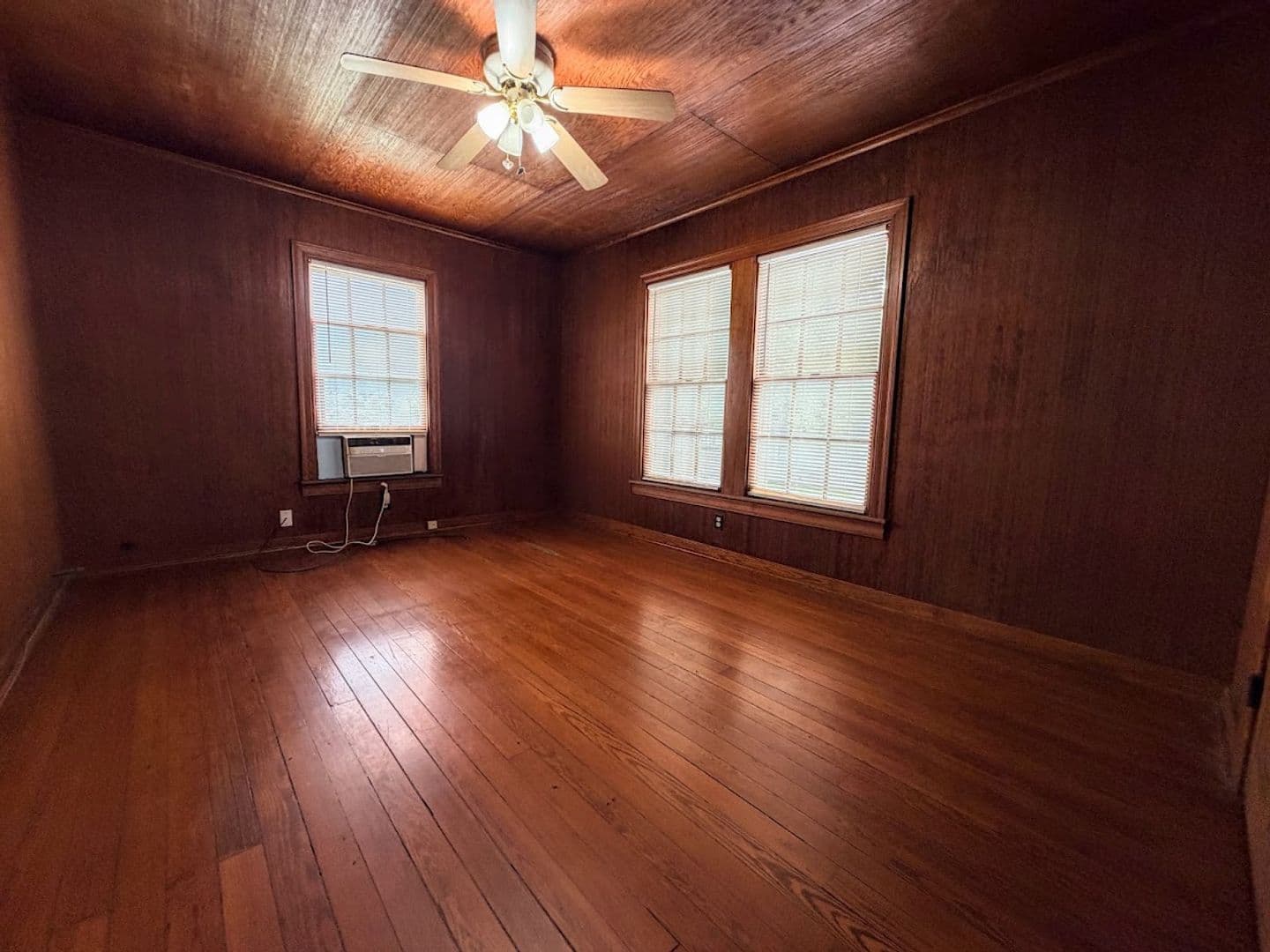 Lake Charles House: 1315 1/2 8th Street