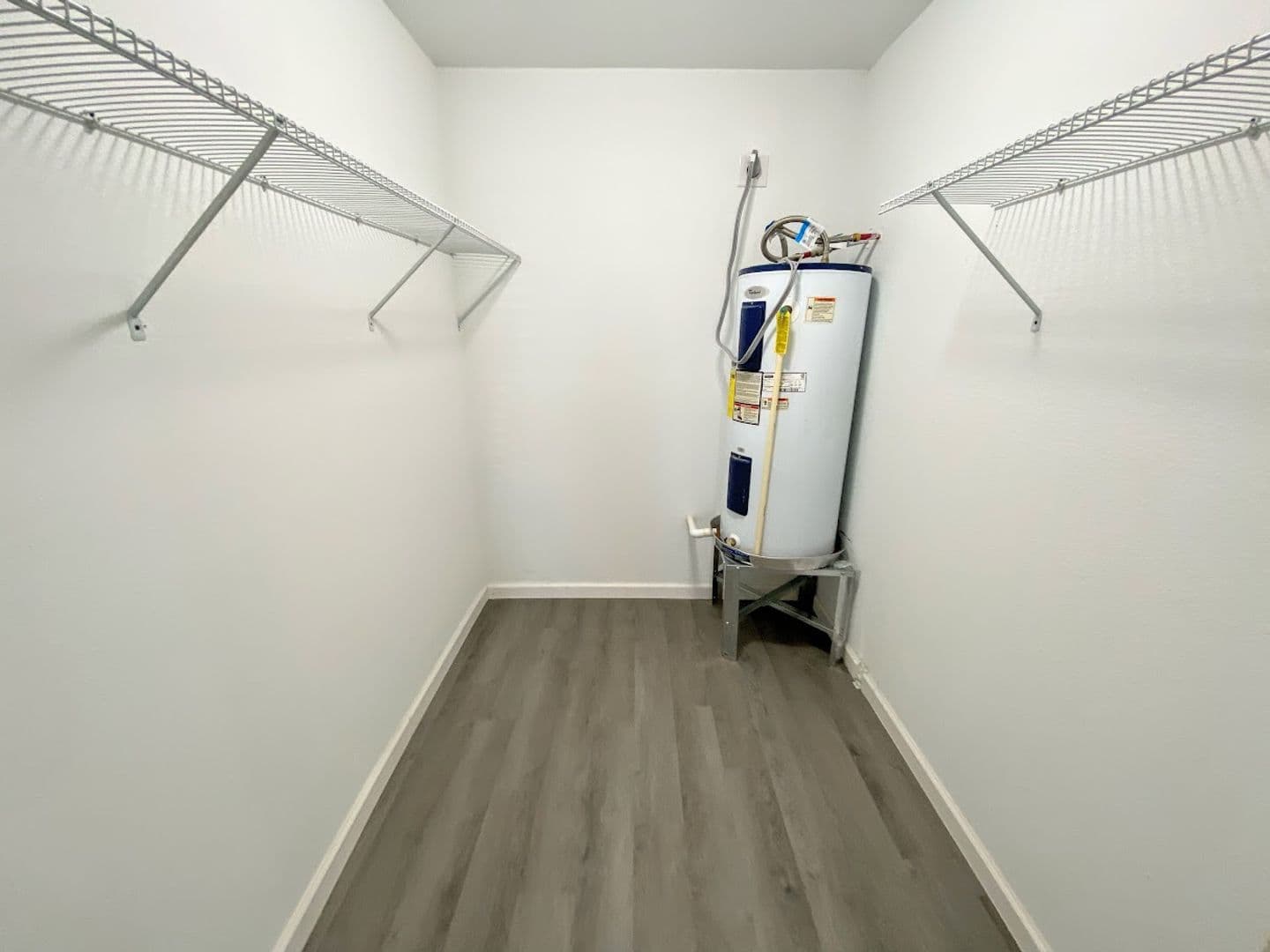 Westlake Apartment: 909 Wilder Street - 4
