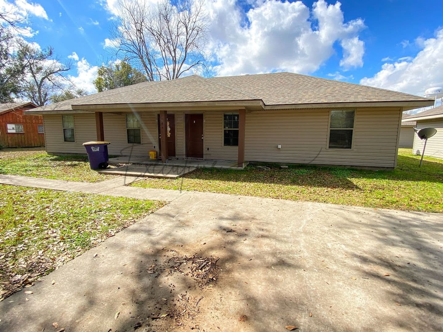 Iowa Apartment: 204 South Welty Avenue