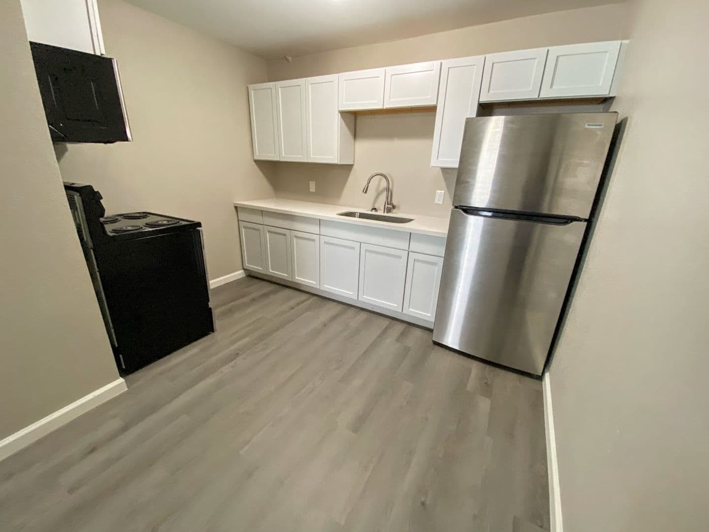 Westlake Apartment: 909 Wilder Street - 4