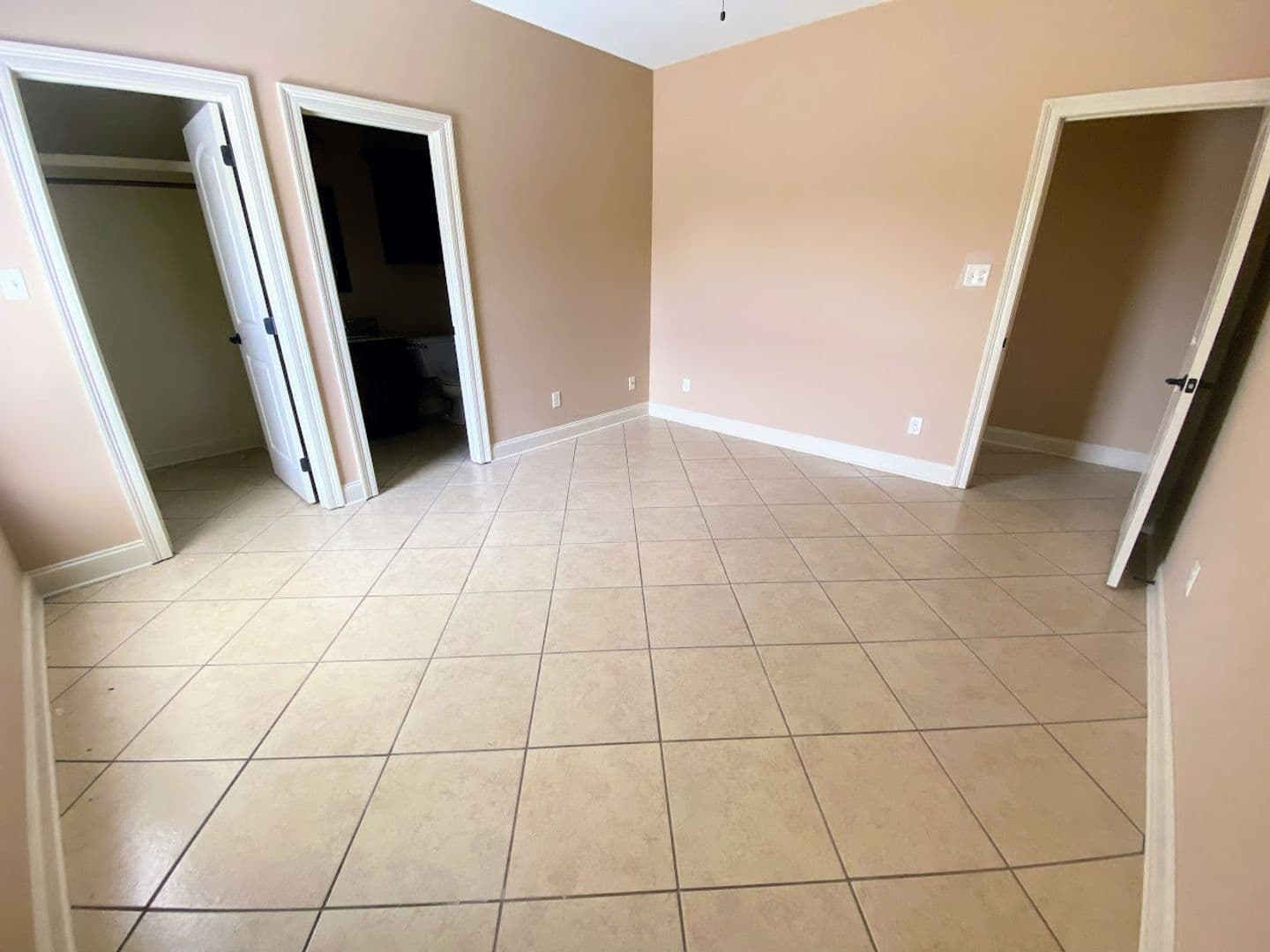 Lake Charles Apartment: 633 East School Street