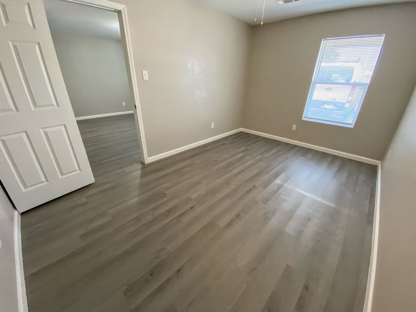 Westlake Apartment: 909 Wilder Street - 4