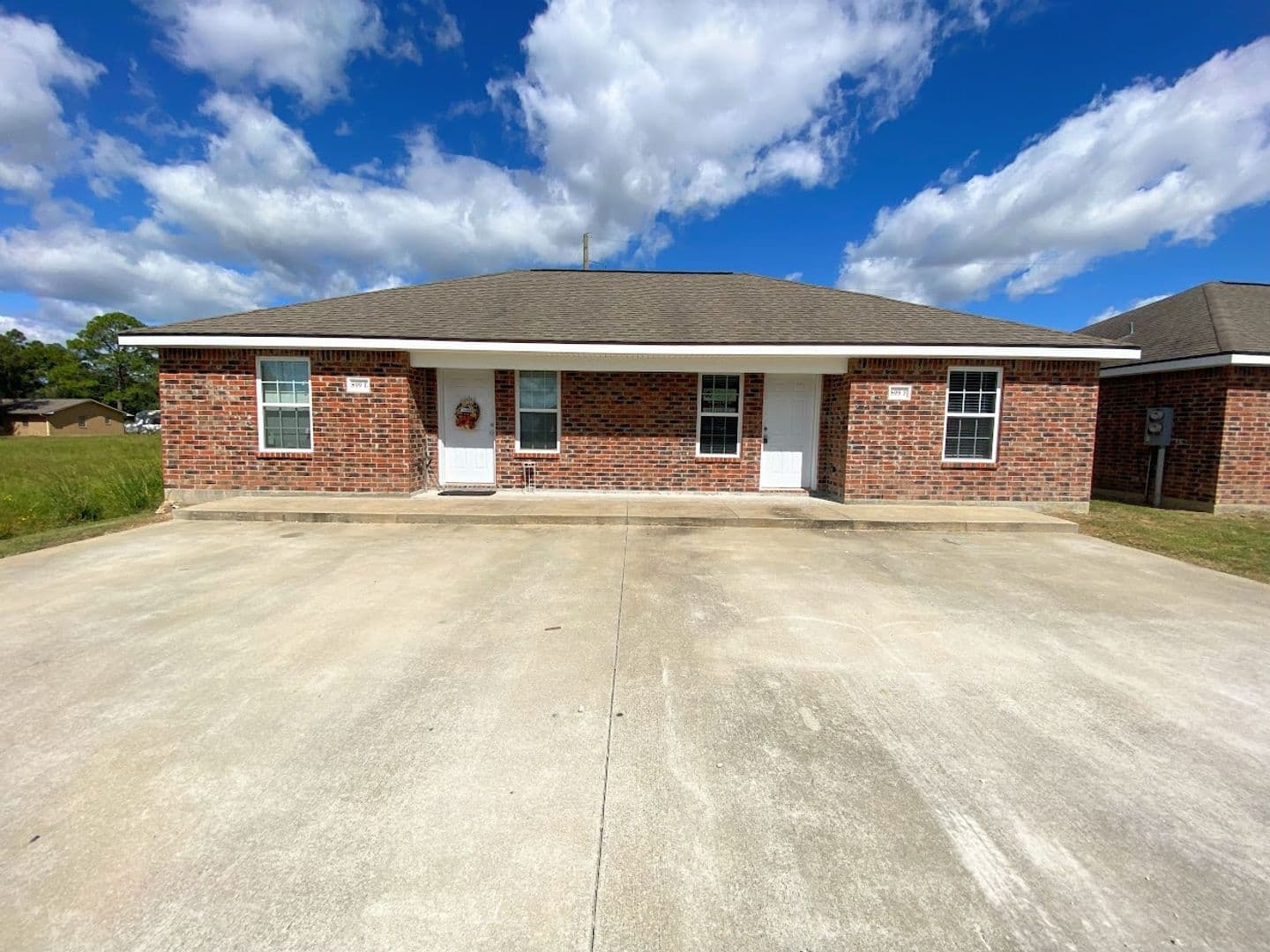 Iowa Apartment: 899 Hampton Lane