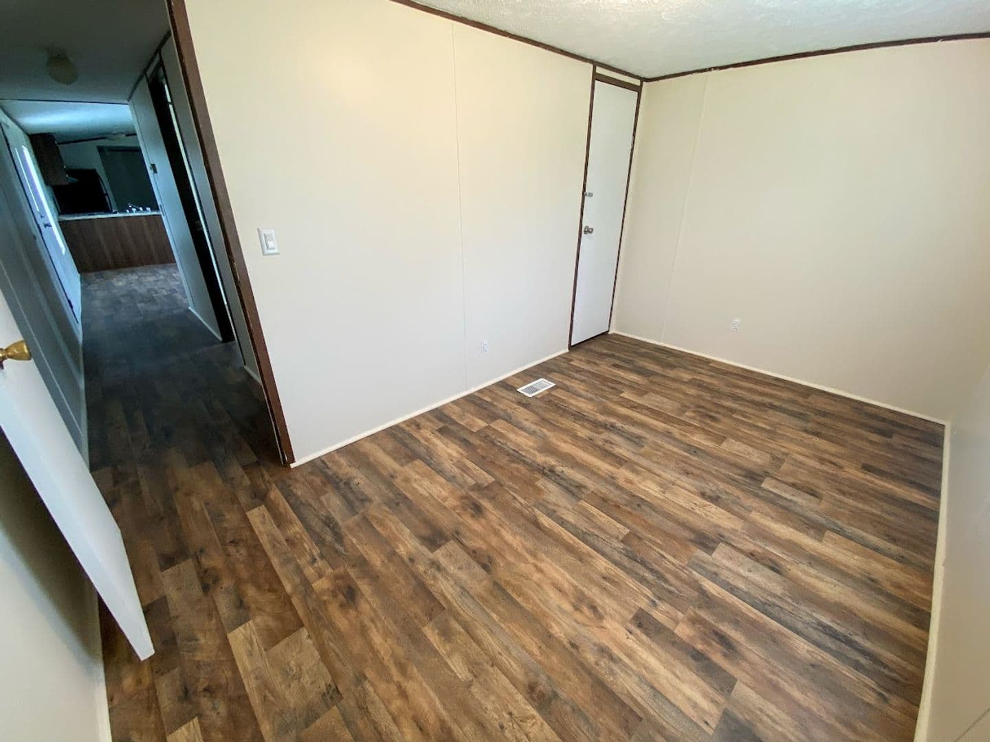 Bell City House: 114 Dennis Lane