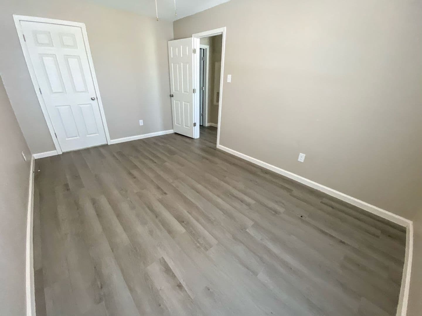 Westlake Apartment: 909 Wilder Street - 4
