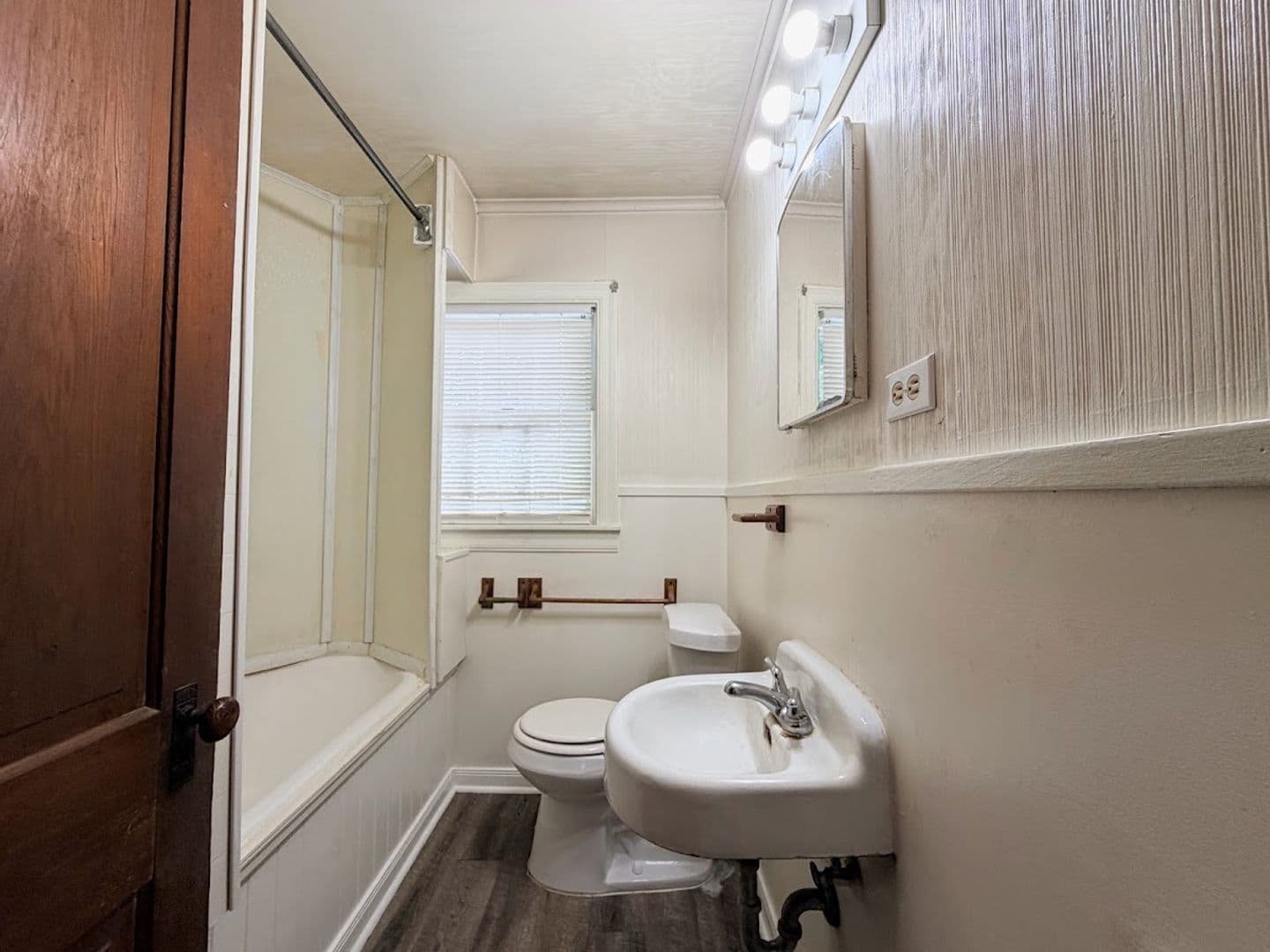 Lake Charles House: 1315 1/2 8th Street