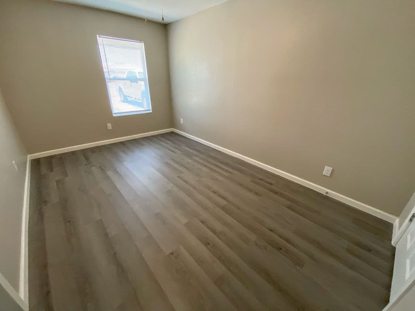 Westlake Apartment: 909 Wilder Street - 4