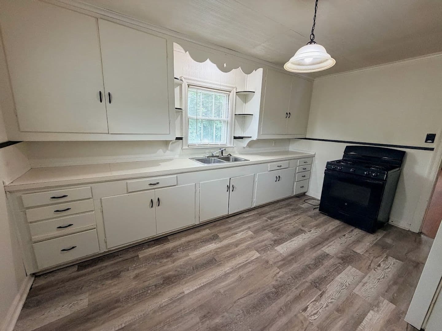 Lake Charles House: 1315 1/2 8th Street