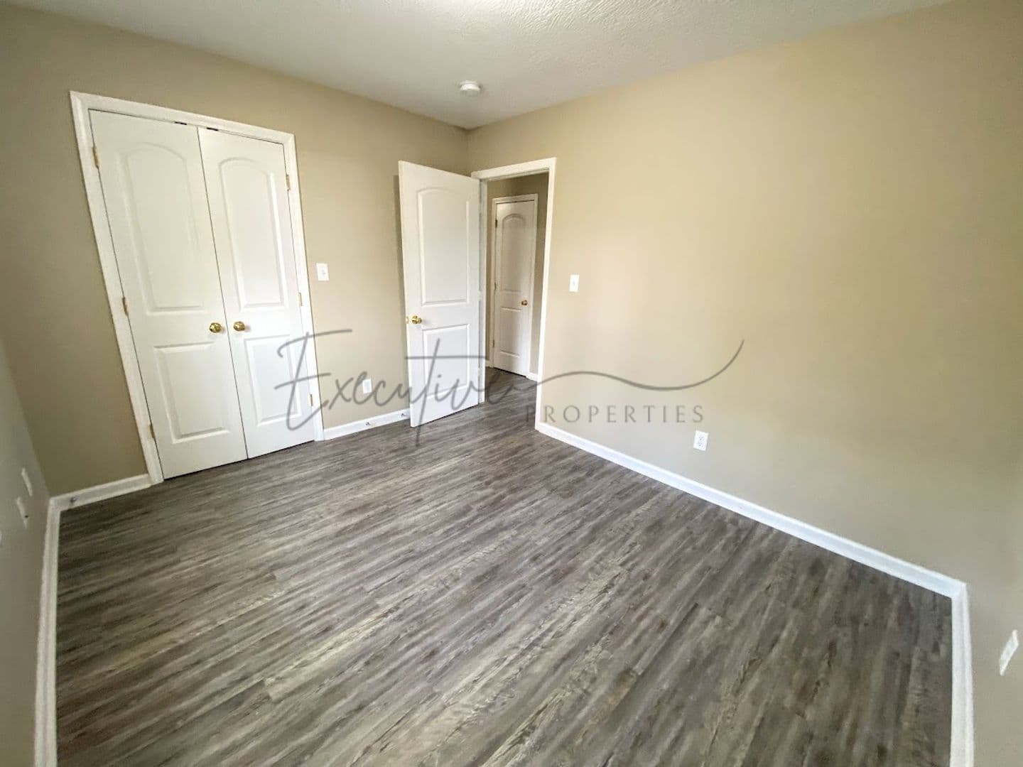 Iowa Apartment: 204 South Welty Avenue