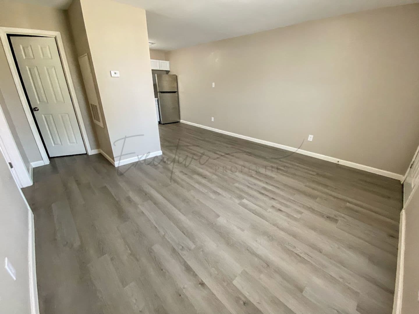 Westlake Apartment: 909 Wilder Street
