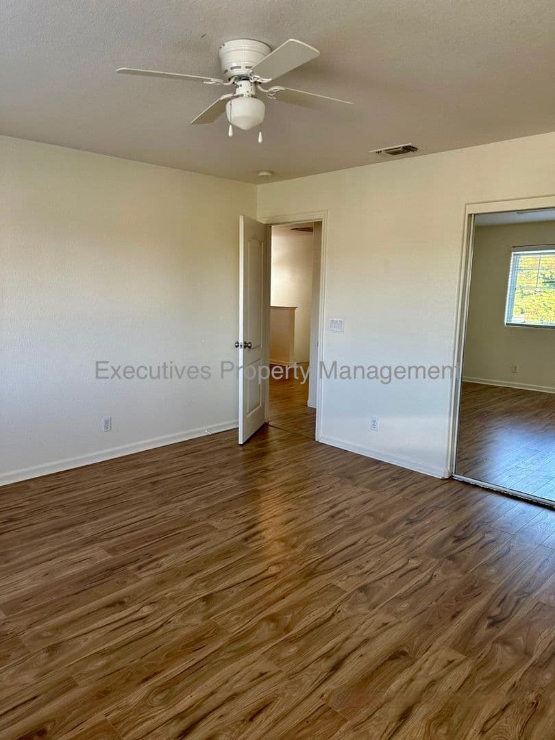 Chowchilla House: 182 Oleander Drive