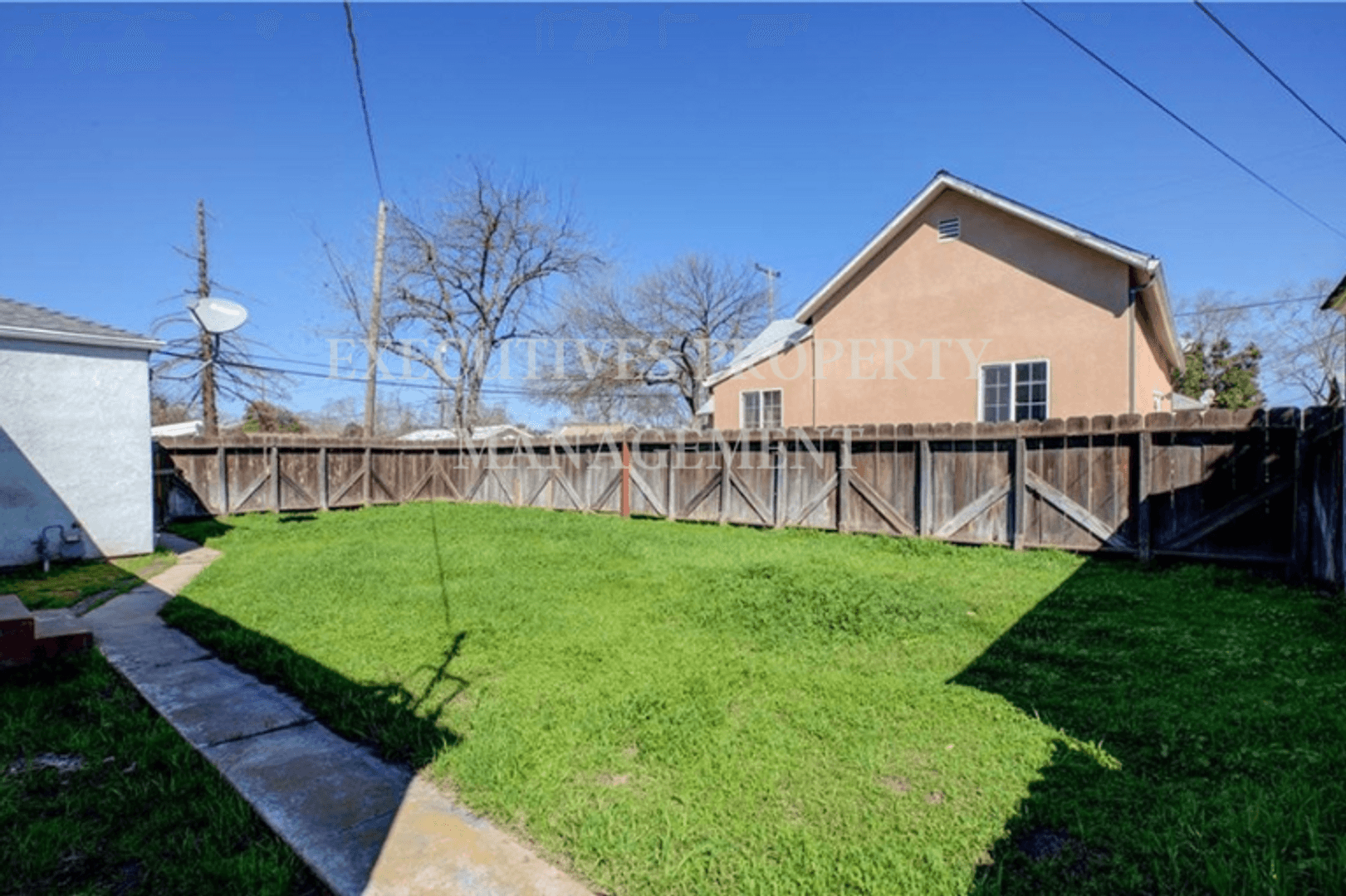 Merced House: 859 W. 21st Street